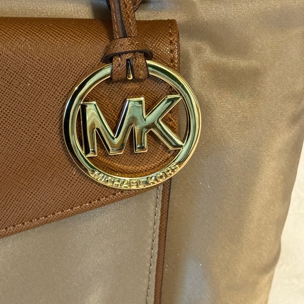 Michael Kors Brown and Tan Tote Bag - Picture 13 of 15